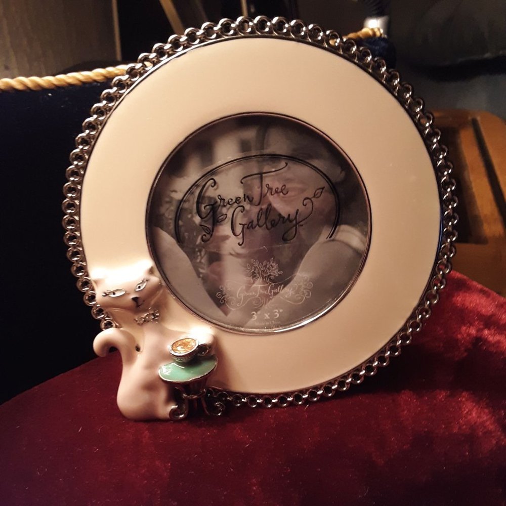Green Tree Gallery Frame Round Cat Having Tea Gift